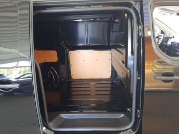 Bild 10 Opel Vivaro Electric 75 kWh LED Spurhalteass. Rückfah