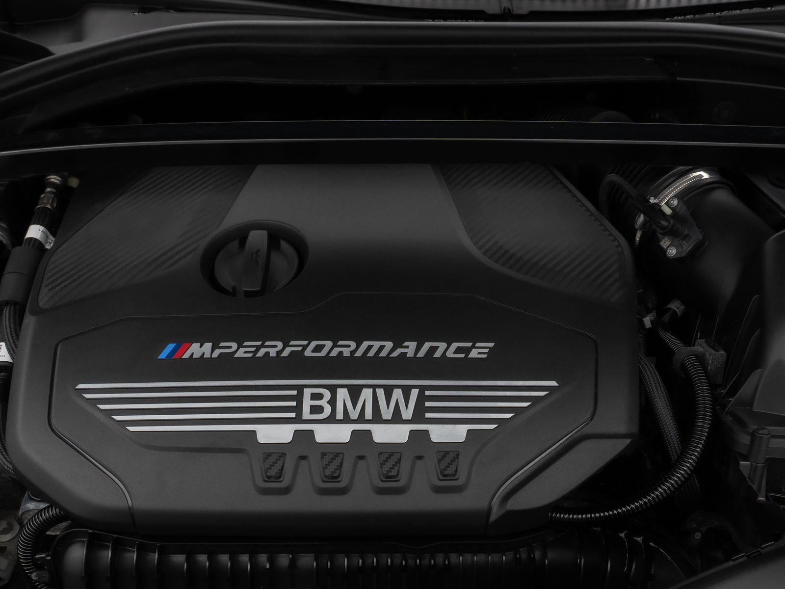 Fahrzeugabbildung BMW M135i xD HUD DAB H/K Komfort 19" Lenkradheizung