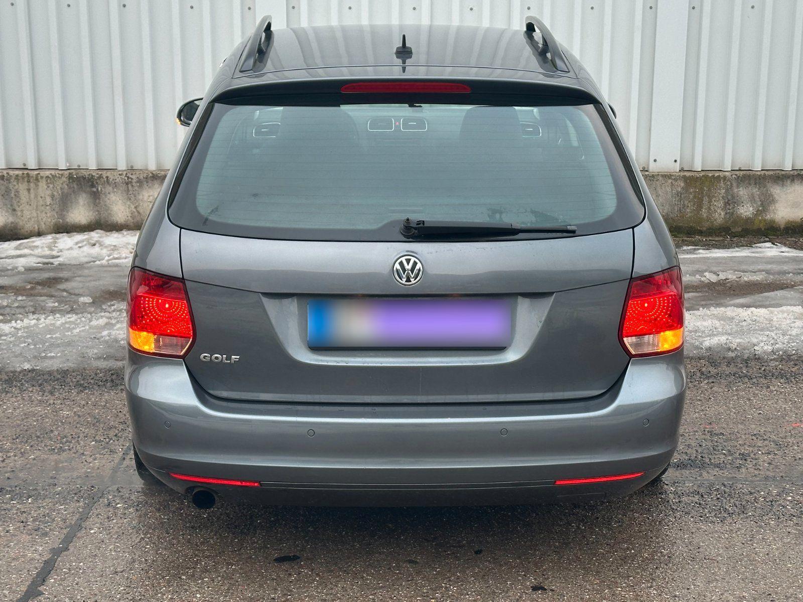 Volkswagen Golf 2010 — engine 105 HP (77kW)