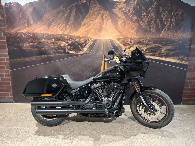 Harley-Davidson FXLRST Softail Low Rider ST 