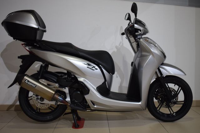 Honda SH 300i Sport ABS * Akrapovic * Gel-Sitzbank *