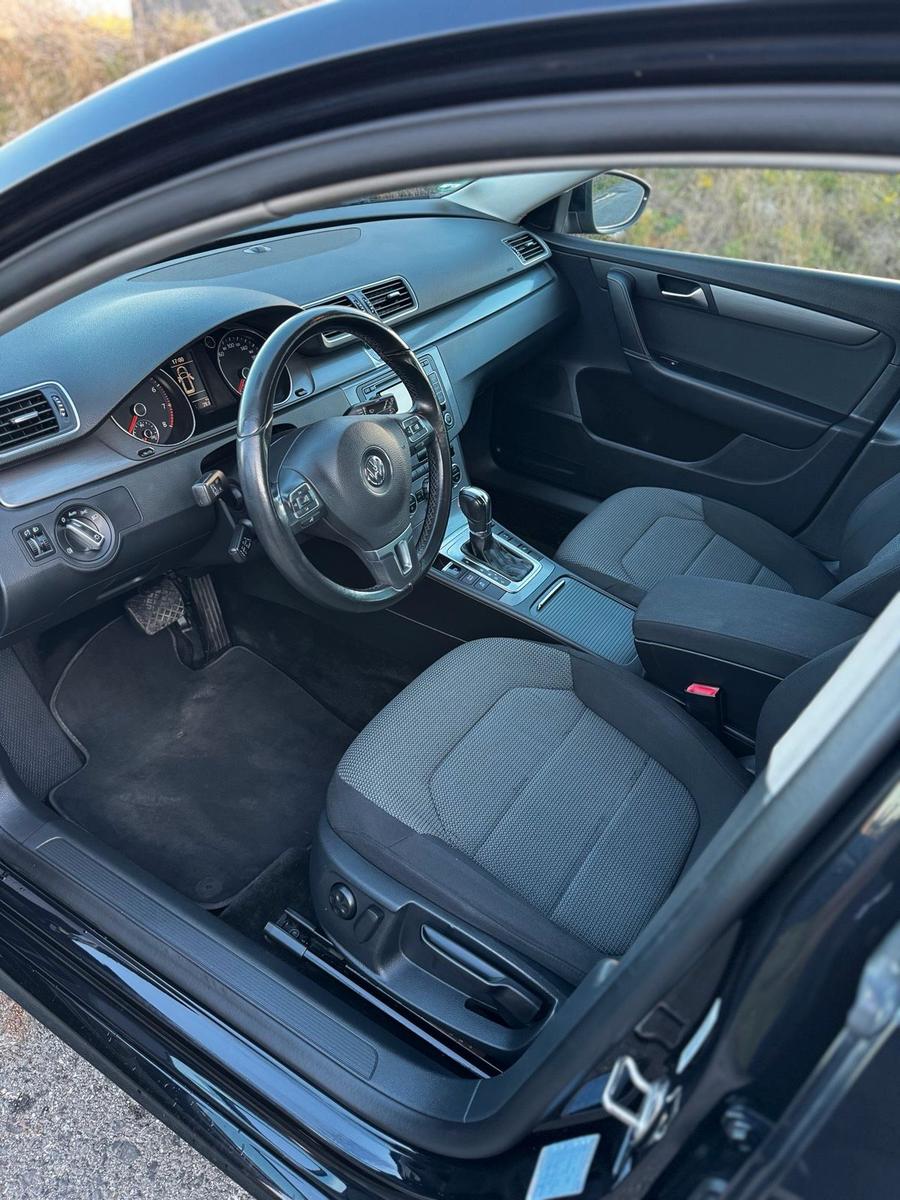 Volkswagen Passat 2012 — photo 13