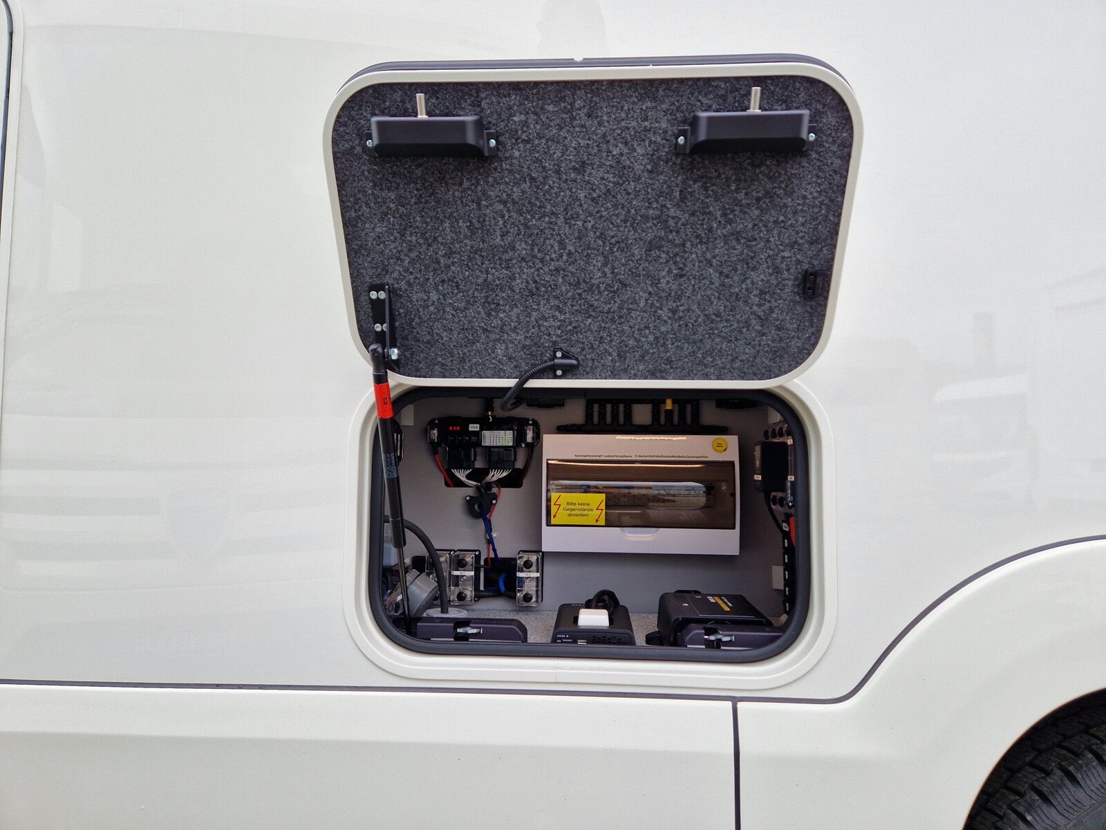 Fahrzeugabbildung Morelo Loft Alkoven 88 L AHK, Gastank, Spülmaschine