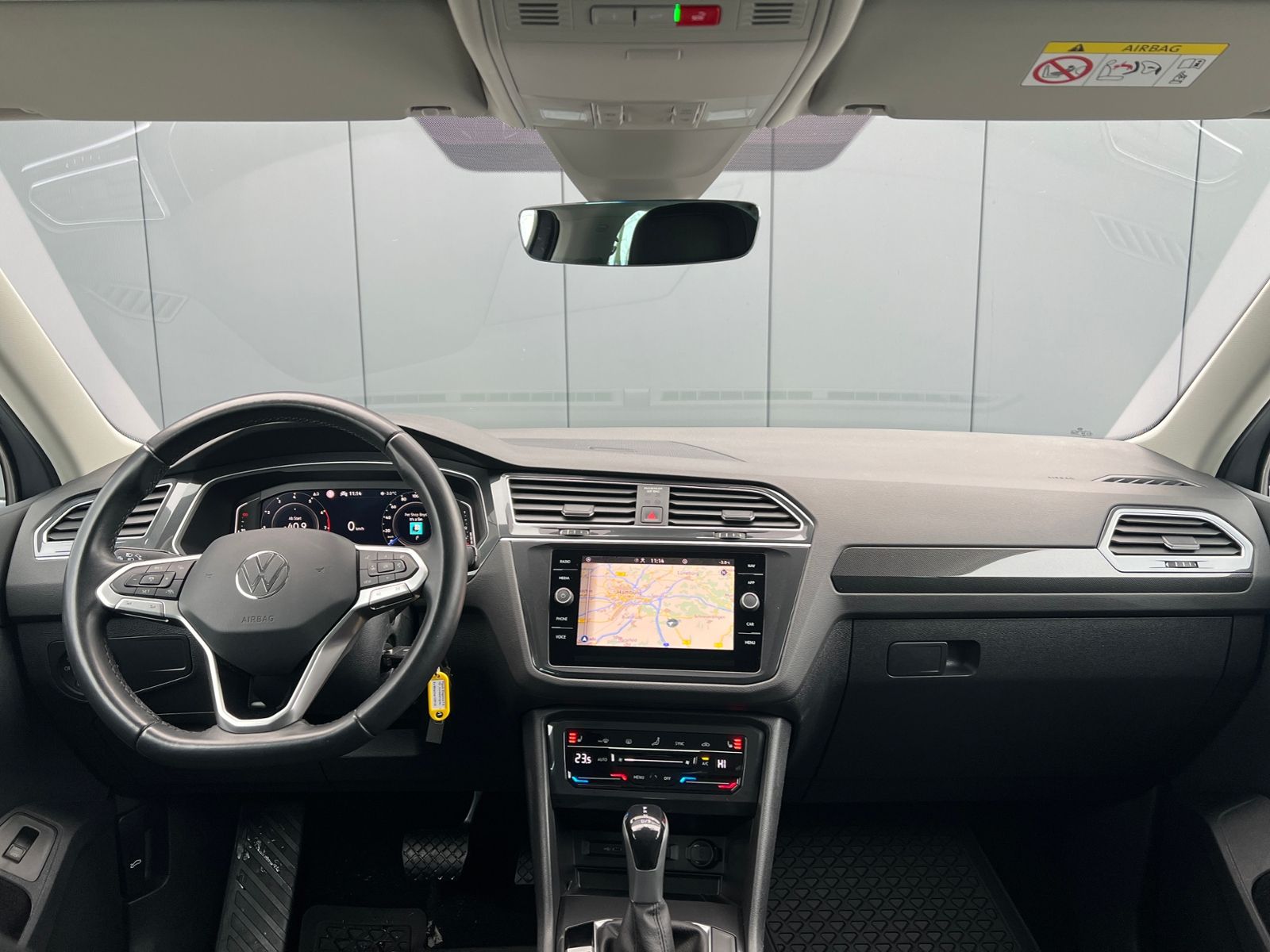 Fahrzeugabbildung Volkswagen Tiguan Elegance 1.5 TSI *AHK, Navi, App Connect,