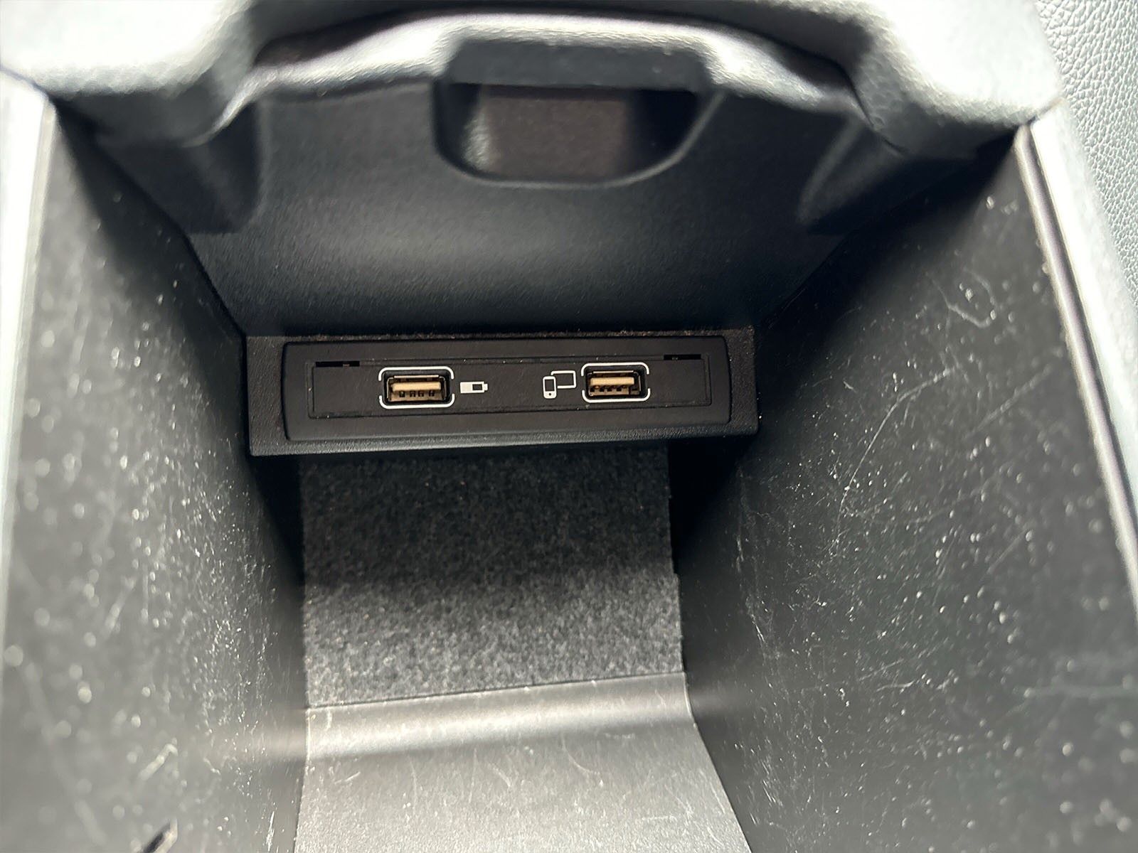 Fahrzeugabbildung Mercedes-Benz GLA 200 CDI *Allrad*AHK*Navi*Parkass*Teilleder