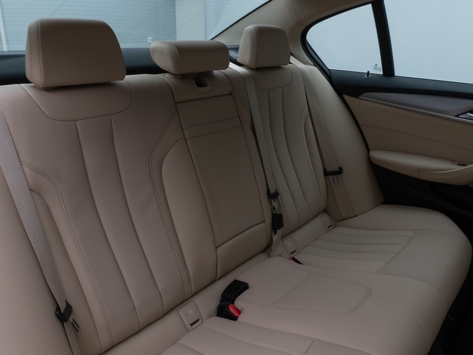 Fahrzeugabbildung BMW 530i Kamera Glasdach DAB Lenkrhzg Klima-4. Alarm