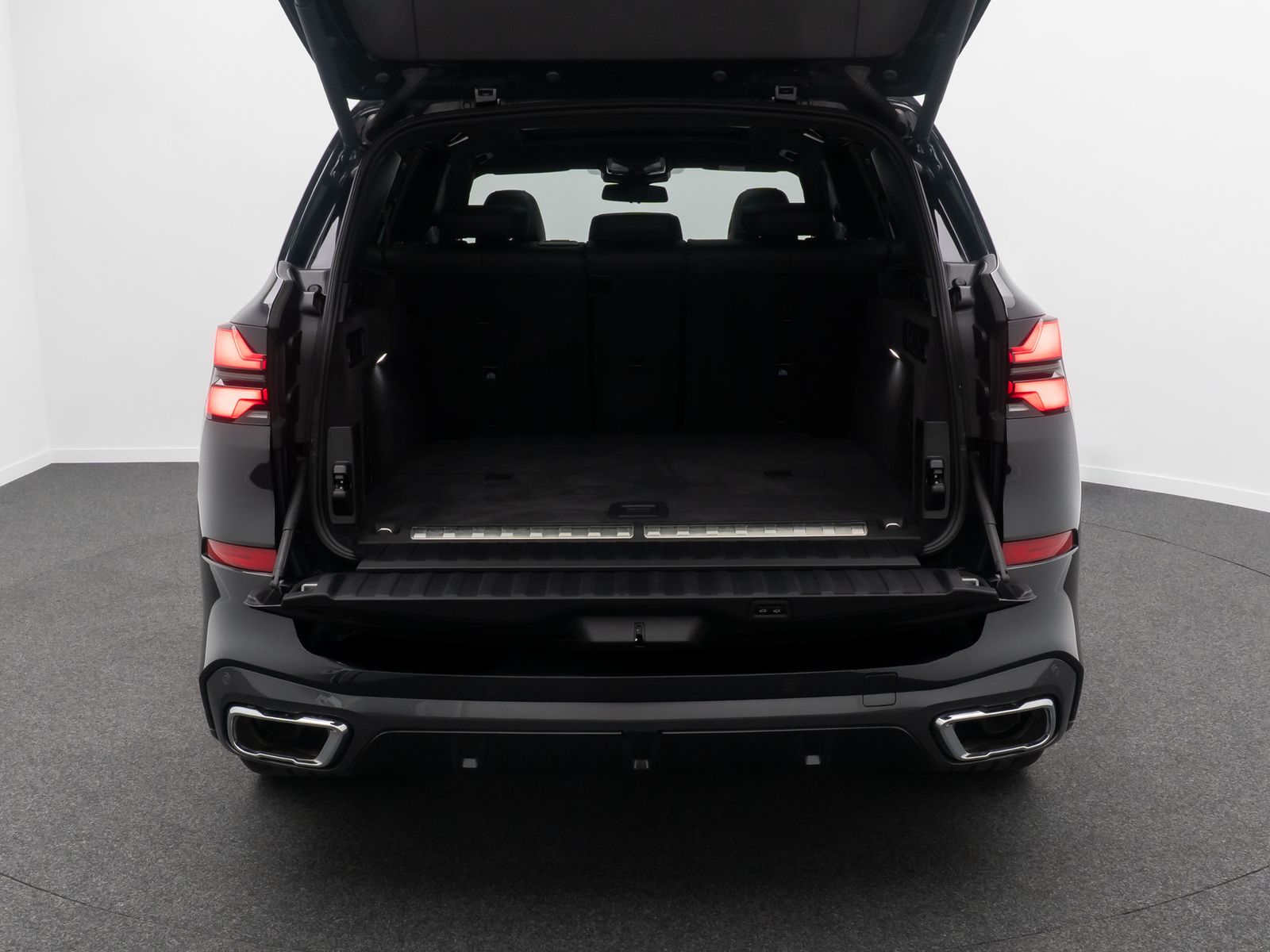 Fahrzeugabbildung BMW X5 xD50e M Sport 360&deg;H/K Panorama AHK DAB 22Zoll