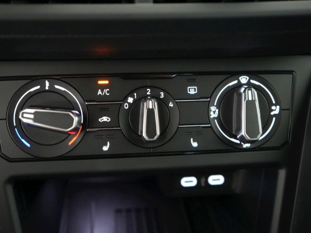 Polo R-LINE TSI DSG+RÜCKFAHRKAMERA+SITZHEIZUNG+L