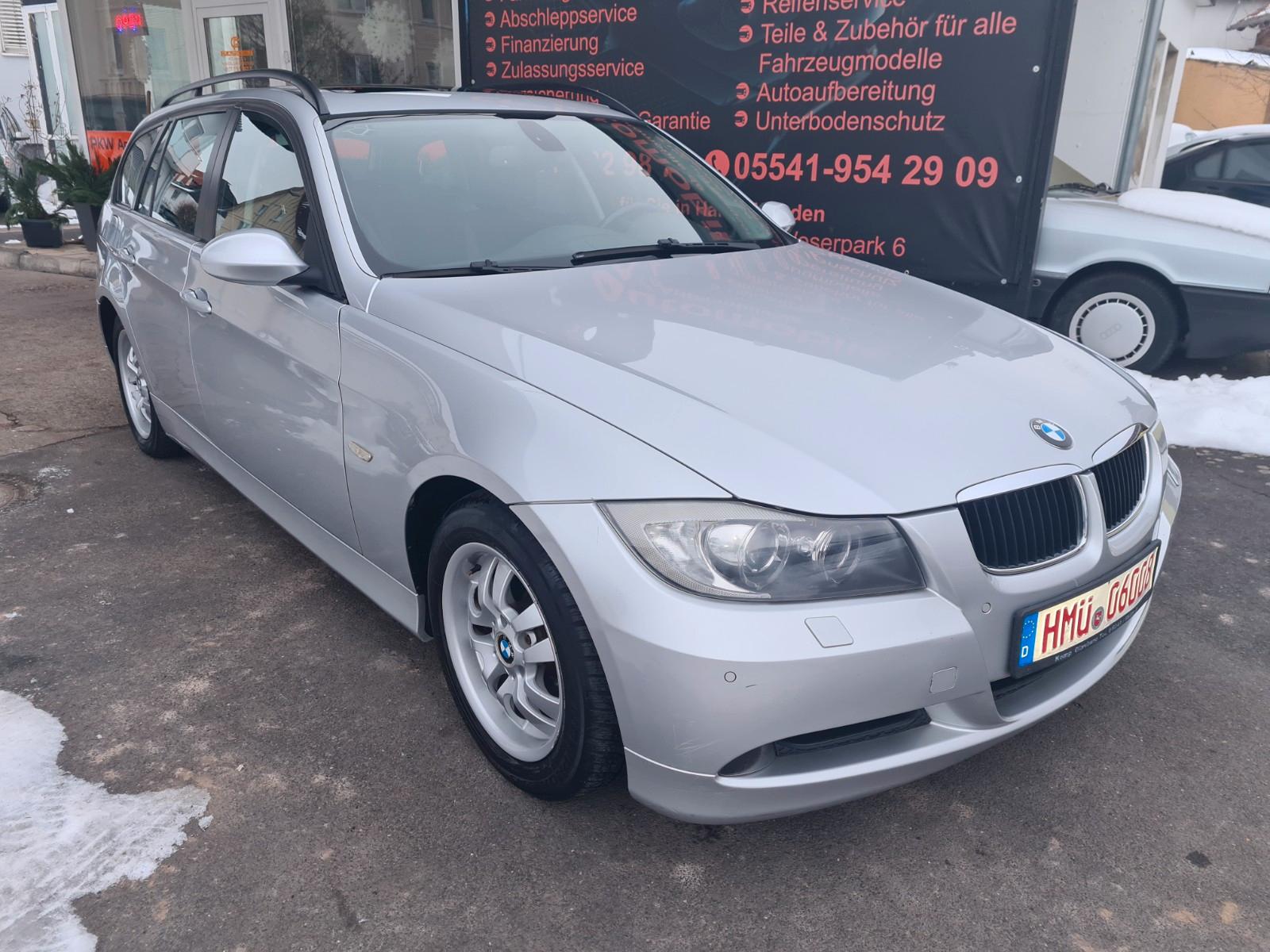 BMW 318d Kombi-2.HAND/SCHECKHEFT/PANORAMA/XENON-