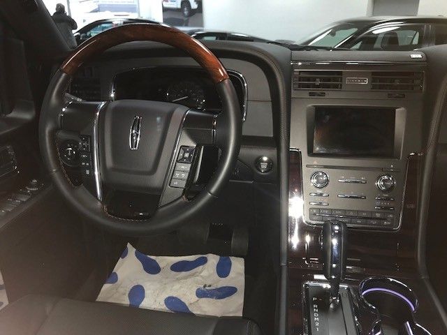 Fahrzeugabbildung Lincoln NAVIGATOR RESERVE 4x4 ECOBOOST -1.HAND