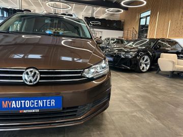 Volkswagen Touran*7-Sitzer*MASSAGE*ACC*AHK*NAV*STHZ*