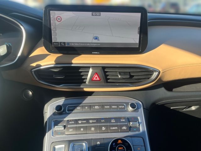 Fahrzeugabbildung Hyundai SANTA FE 2.2 CRDi 4WD 8DCT SIGNATURE SEVEN Panor