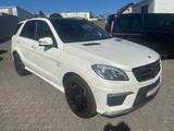 Mercedes-Benz ML 63 AMG ML -Klasse ML 63 AMG - weiße Mercedes-Benz ML 63 AMG