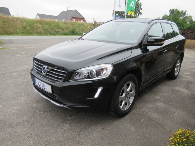 Volvo XC 60 Momentum AWD Euro 6 neue Allwetterreifen