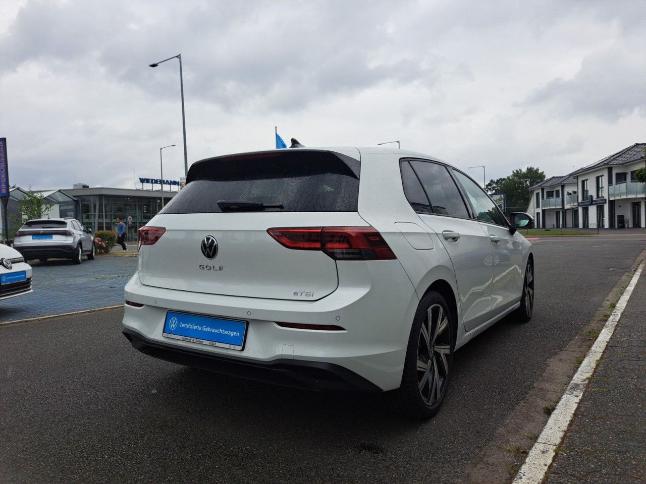 Volkswagen Golf VIII 1.0 eTSI Navi/ACC/RFK Klima Navi foto 4