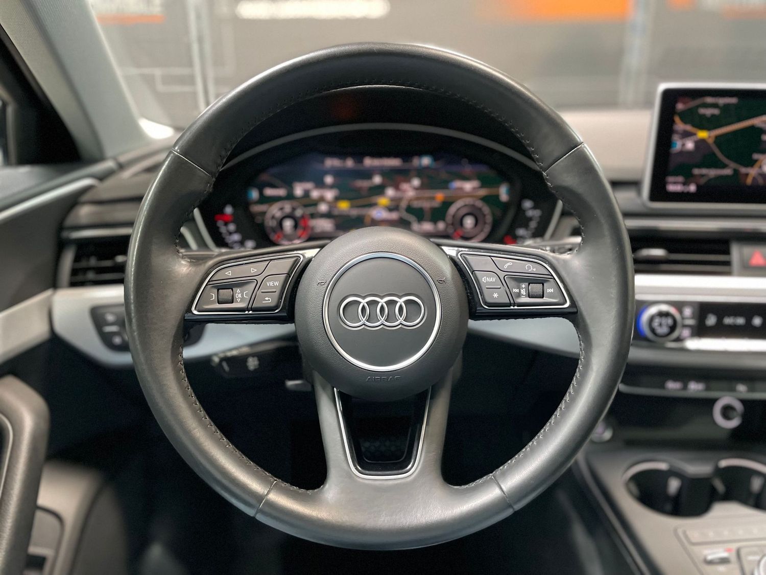 Fahrzeugabbildung Audi A4 2.0 TDI sport #Virtual#Tempomat