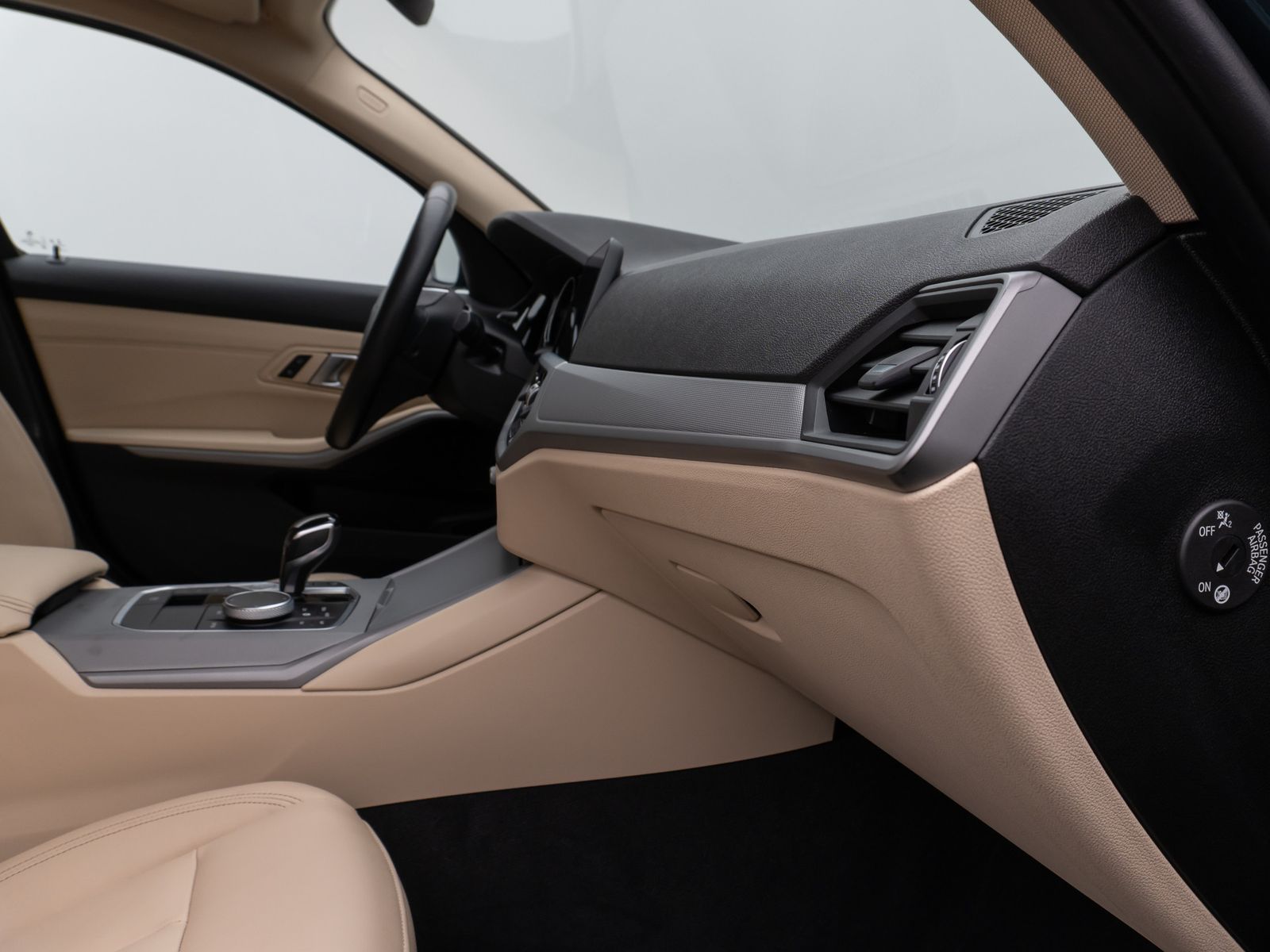 Fahrzeugabbildung BMW 320d xD CockPit+ Lenkrhzg Lordos Stndhz PDC AHK