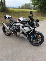 BMW M1000R