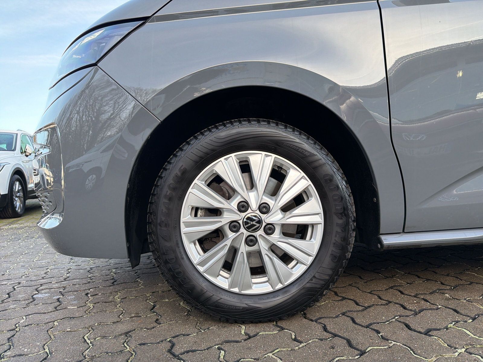 Multivan Life lang TSi DSG 7S Navi Standh AZV