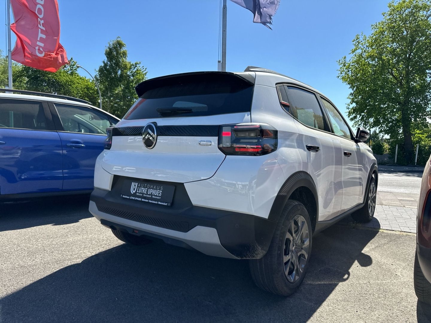 Fahrzeugabbildung Citroën C3 MAX 1.2 PT Turbo 100 S&S Navi CarPlay SHZ