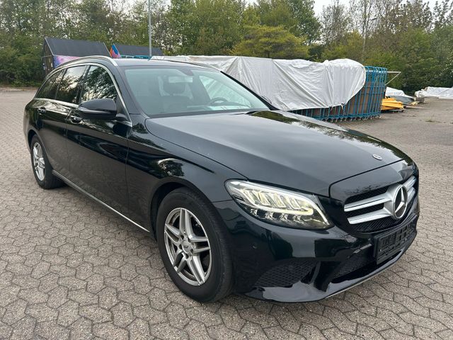 MERCEDES-BENZ C 220