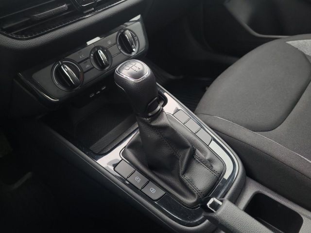 Fabia 1.0 MPI Essence LED ParkPilot Klima