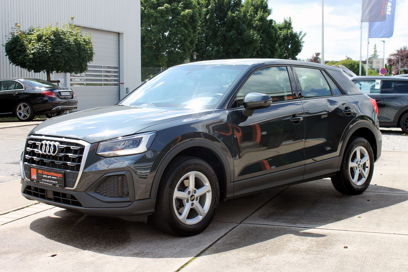 Fahrzeugabbildung Audi Q2 35 TFSI DSG ACC LED NAVI PDC SHZ DAB BT