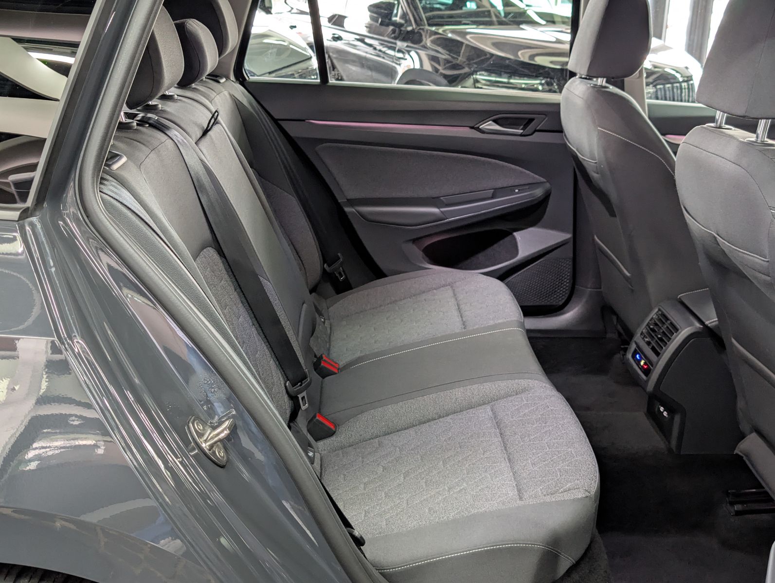 Fahrzeugabbildung Volkswagen Golf Move 1.5 TSI ACC LED SHZ VIRT AMBI APP BHL