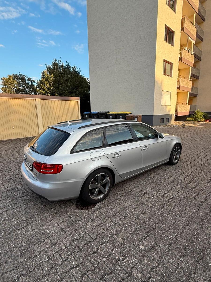 Audi A4 2010 — photo 5
