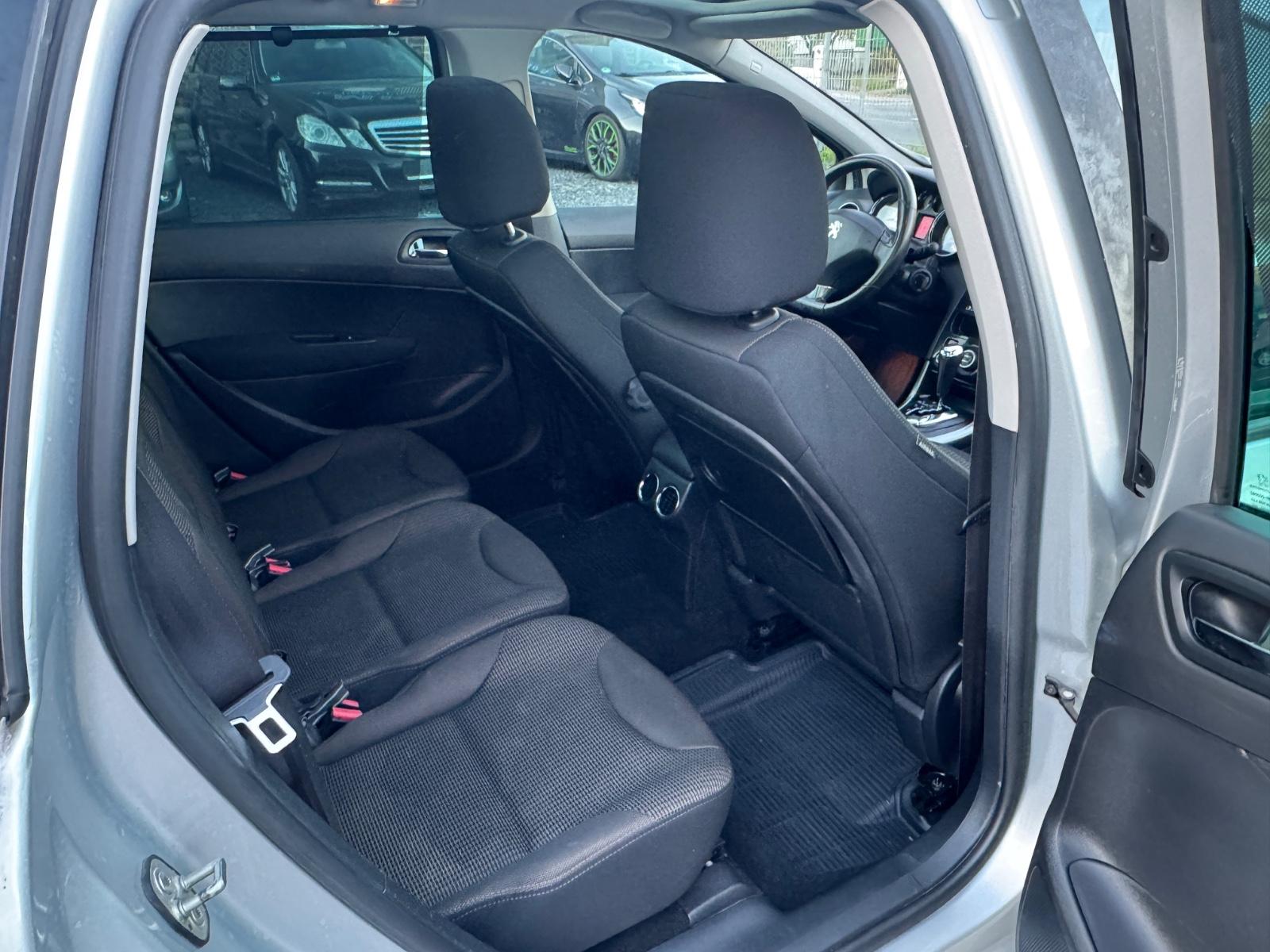 Peugeot 308 2014 — photo 12