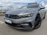 Volkswagen Passat 2.0 TDI Var*DSG*R LINE*VIR*PAN*IQ*AHK*VOL - Volkswagen Passat Variant in Stuttgart