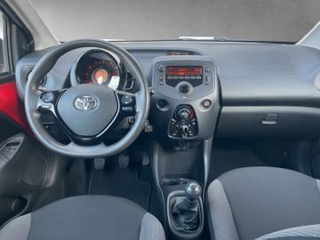 Toyota Aygo 1.0 X *DAB*ELFH*KLIMA*TEL*USB*ZV*