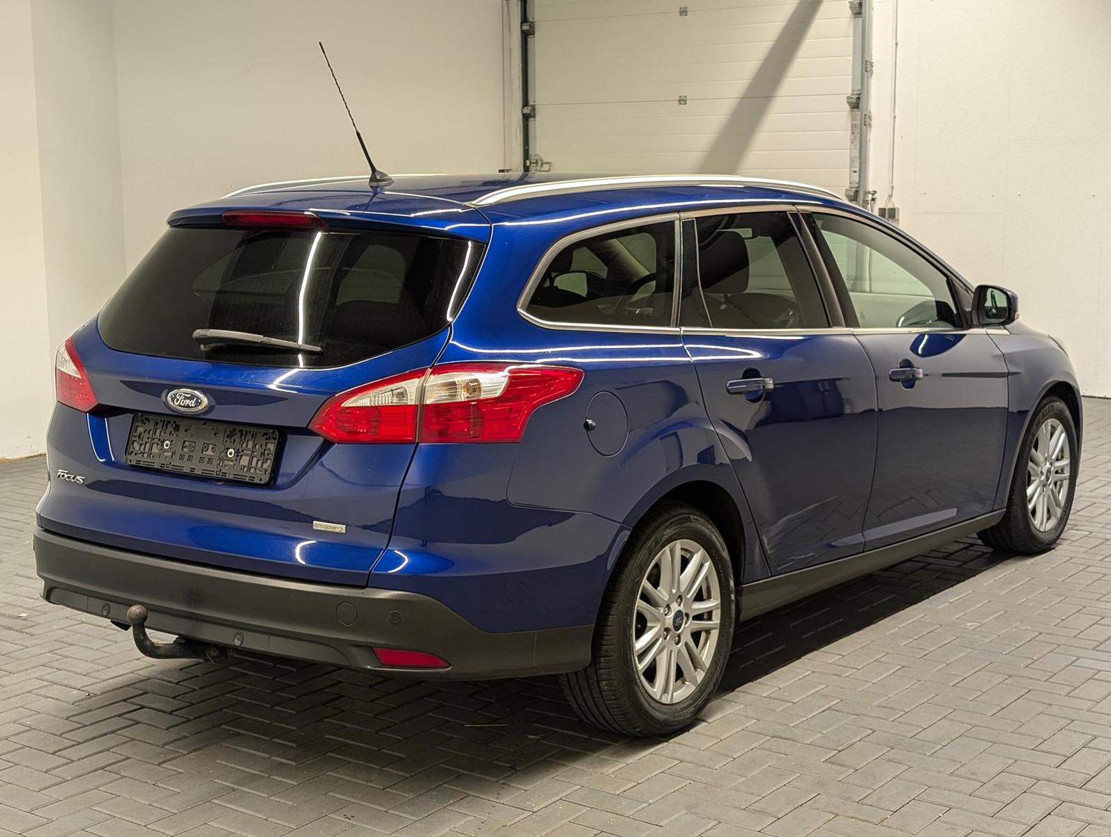 Ford Focus 2013 — engine 998 cm³, 125 HP (92kW)