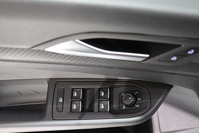 Golf 1.5 eTSI R-LINE DSG ACC NAVI KAMERA PANORAM