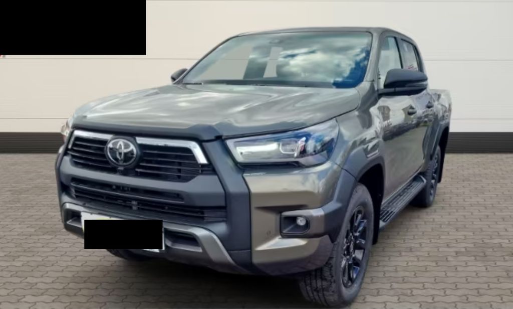 Toyota Hilux Invincible 2.8 4x4