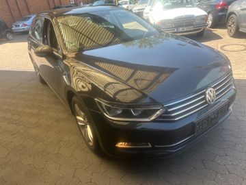 Volkswagen Passat Variant - 2
