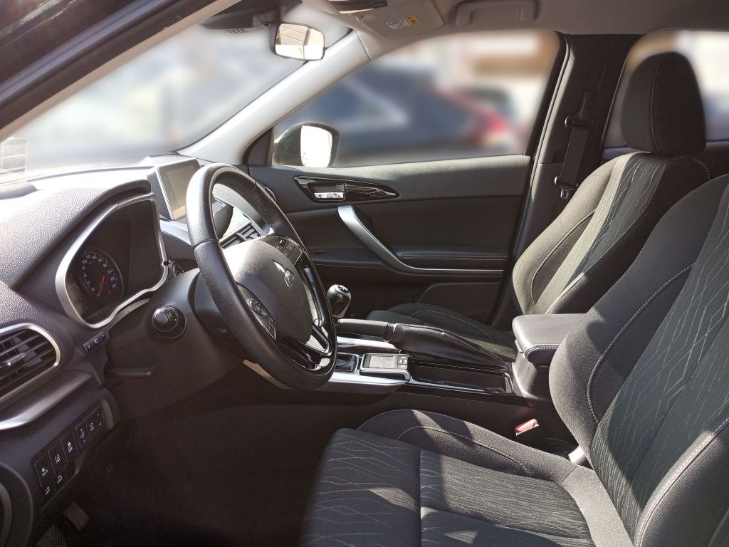 Fahrzeugabbildung Mitsubishi Eclipse Cross Intro Edition 1.5 T-MIVEC 2WD