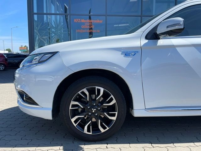 Fahrzeugabbildung Mitsubishi Outlander PHEV Top 4WD 360° AHK Leder DAB Schieb