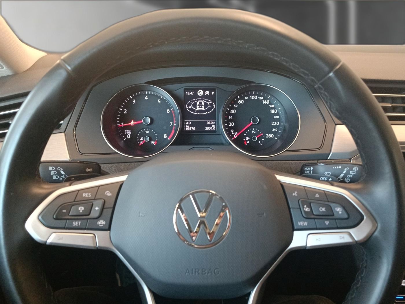 Volkswagen Passat Variant - Bild 12