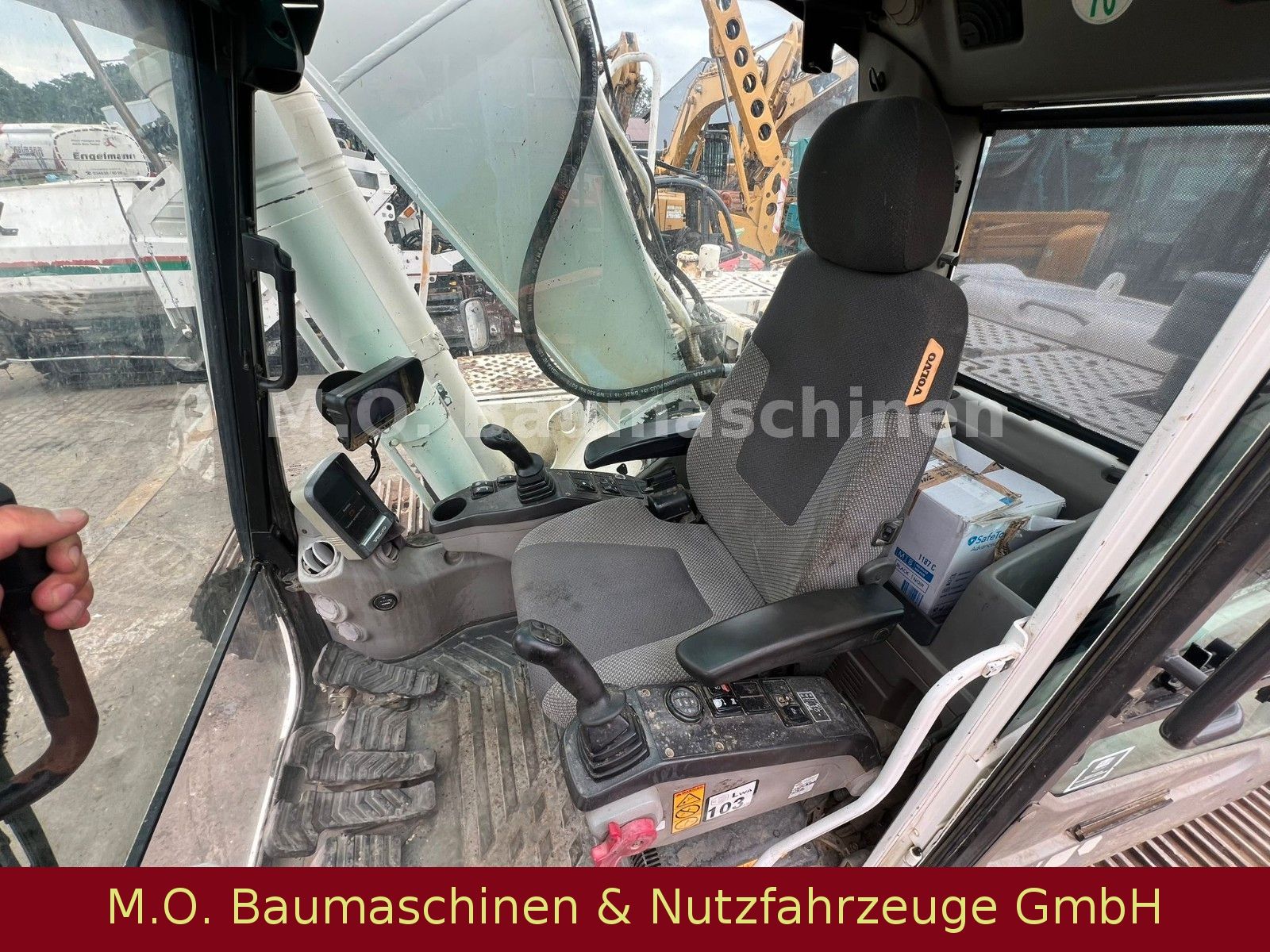 Fahrzeugabbildung Volvo EC210 LC / SW / AC / Hammerline /