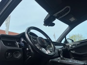 Porsche Macan - 12