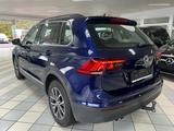 Volkswagen Tiguan Comfortline 4Motion*LED*Navi*Ahk*PDC* - VW Tiguan Gebrauchtwagen in Düsseldorf