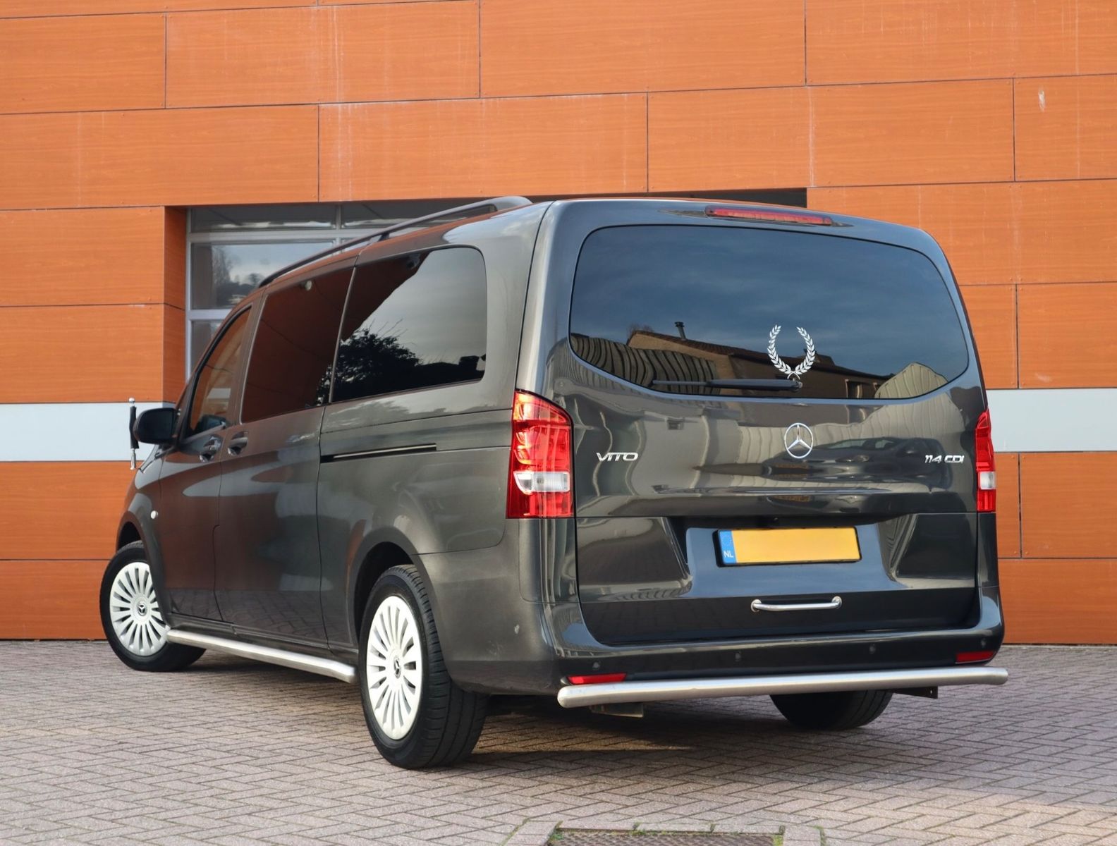 Mercedes-Benz Vito 4 SARGE Bestattungswagen Netto € 39.500 imagem 3