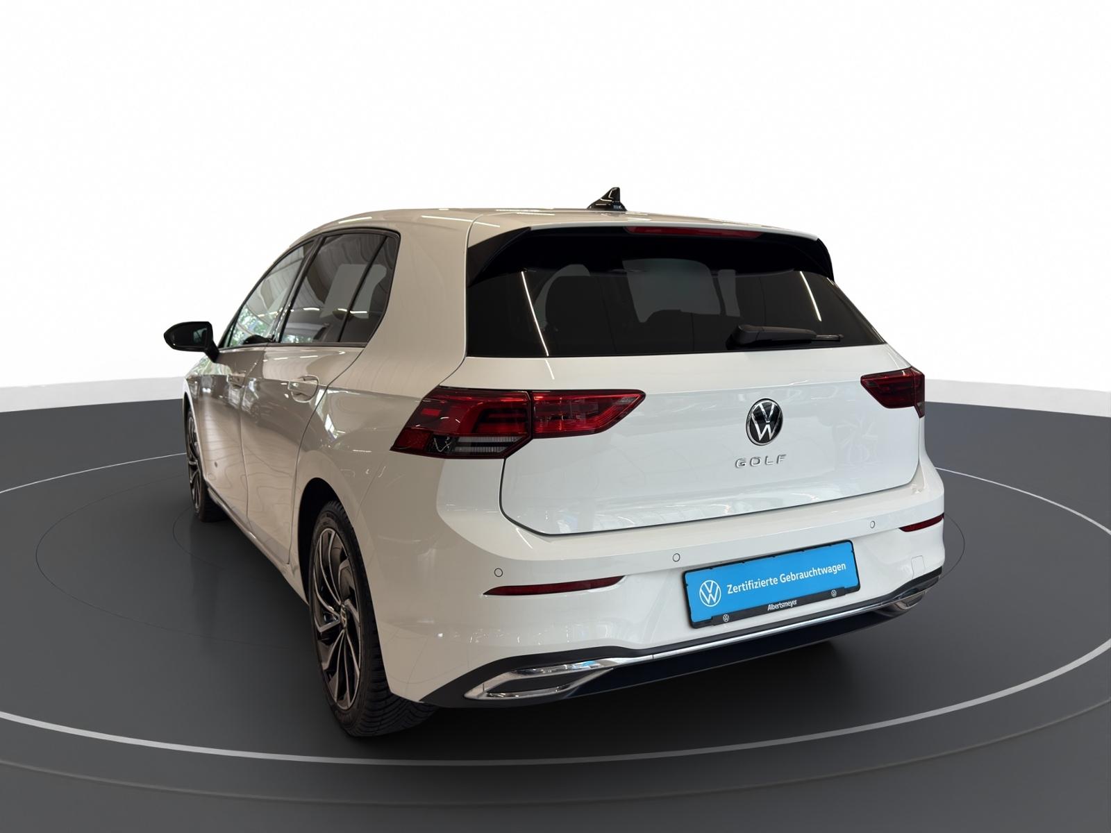 Volkswagen Golf VIII 1.5 TSI Active +KAMERA+NAVI+LED+LM