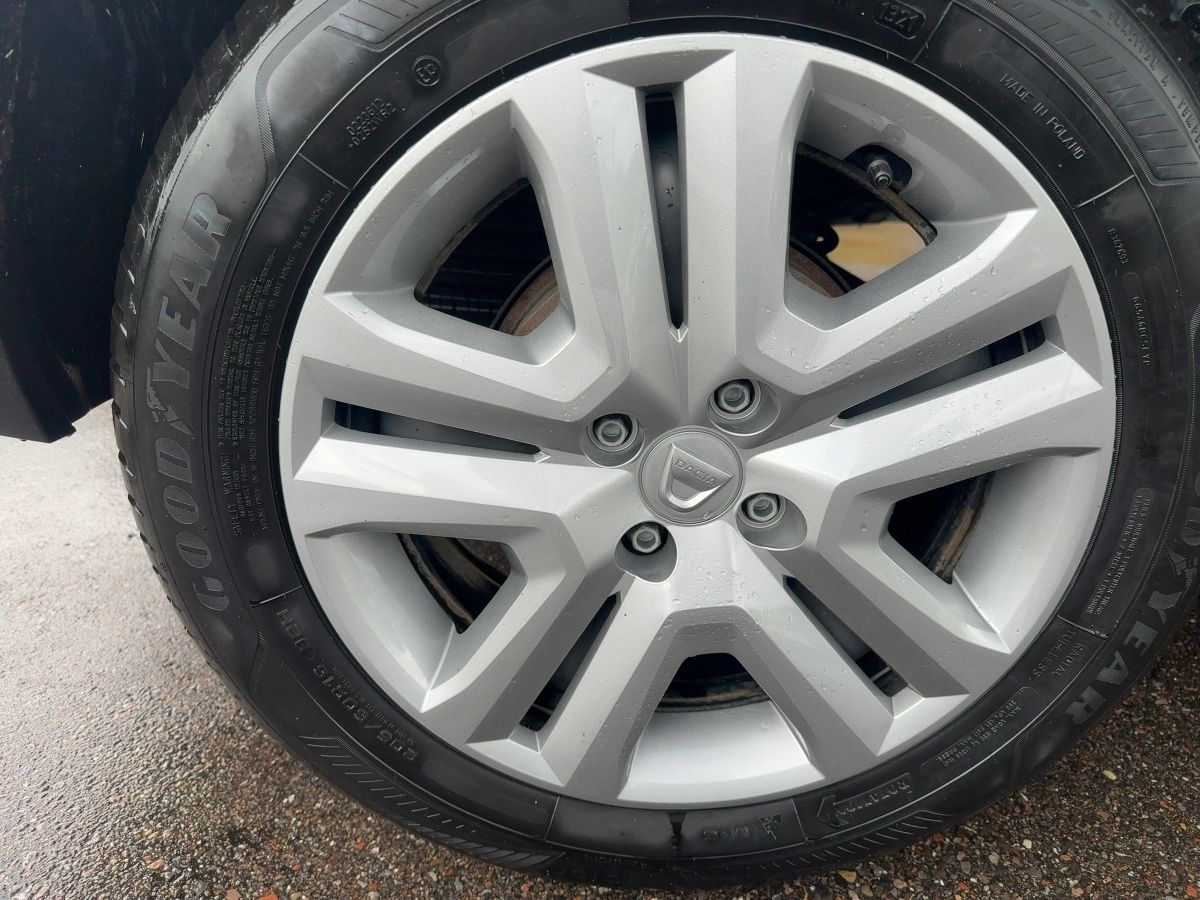 Fahrzeugabbildung Dacia Jogger Comfort TCe 110 SHZ Klimaaut. EPH