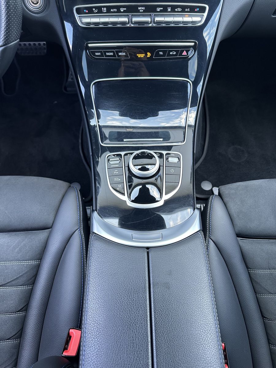 Fahrzeugabbildung Mercedes-Benz C 300de T AMG-Line NAV+LED+KAM+BURMESTER+CARPLAY