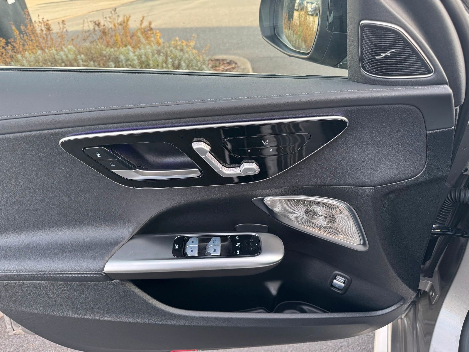 Fahrzeugabbildung Mercedes-Benz C 300 AMG+Pano+Burmester+360+Digital+Memory