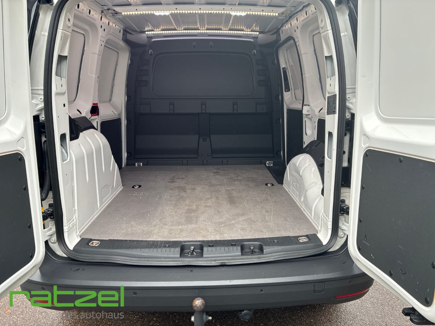 Fahrzeugabbildung Volkswagen Caddy 1.5 TSI EcoProfi+Standheizung+Kamera+AHK+