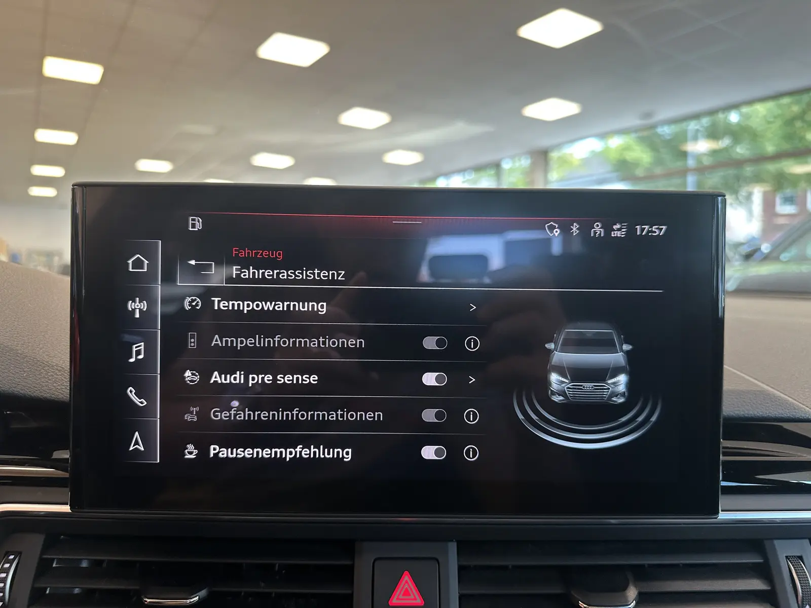 Audi A4 40 TFSI*S-line*AHK*S.dach*1.hand*SHZ*Navi*LED, миниатюра 25