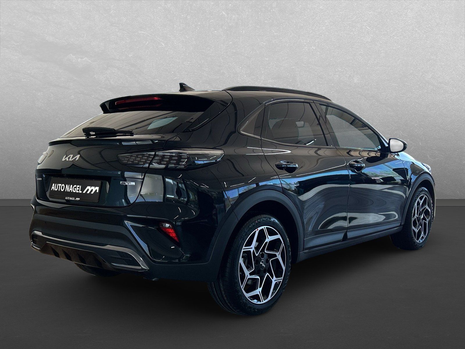 Kia X-Ceed+1.6T/180PS DCT+Leder+Navi+18"+Glasdach+++ imagem 2